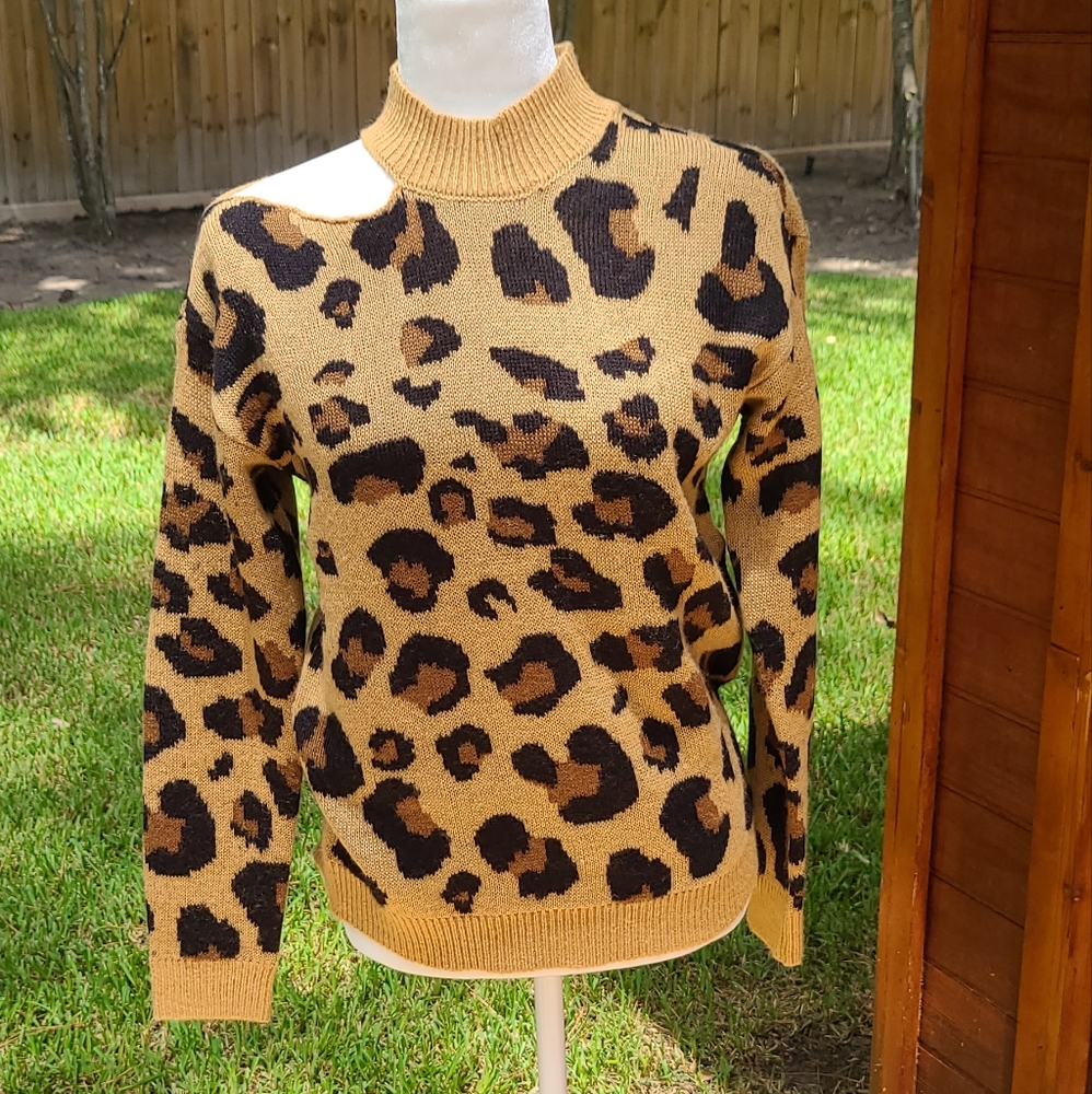 Leppard Print Sweater. Size  Small.